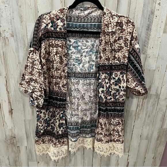 Charlotte Russe Floral Open Front Kimono Cardigan - Picture 1 of 5